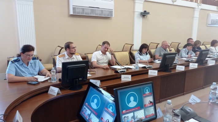 В Ульяновске сотрудник регионального следственного управления СК России принял участие в заседании комиссии по делам несовершеннолетних