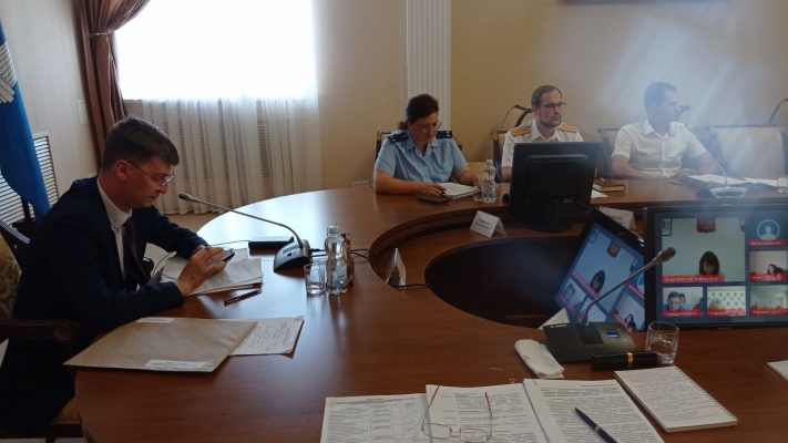В Ульяновске сотрудник регионального следственного управления СК России принял участие в заседании комиссии по делам несовершеннолетних