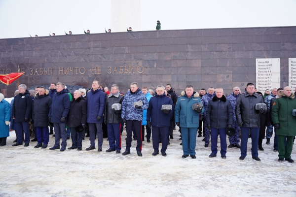 Руководитель ульяновского СК С.Ю. Михайлов почтил память жителей и защитников блокадного Ленинграда