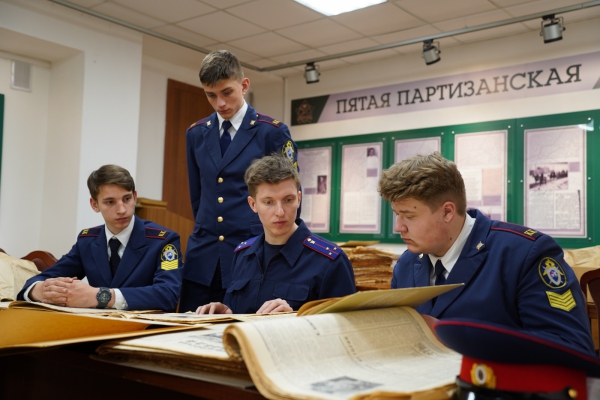 В Новгородской области следователи и ульяновские кадеты СК России продолжают поисковую работу в архивах