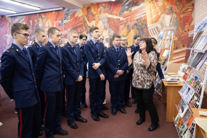 В Ульяновске кадеты СК России посетили выставку, посвященную снятию блокады Ленинграда